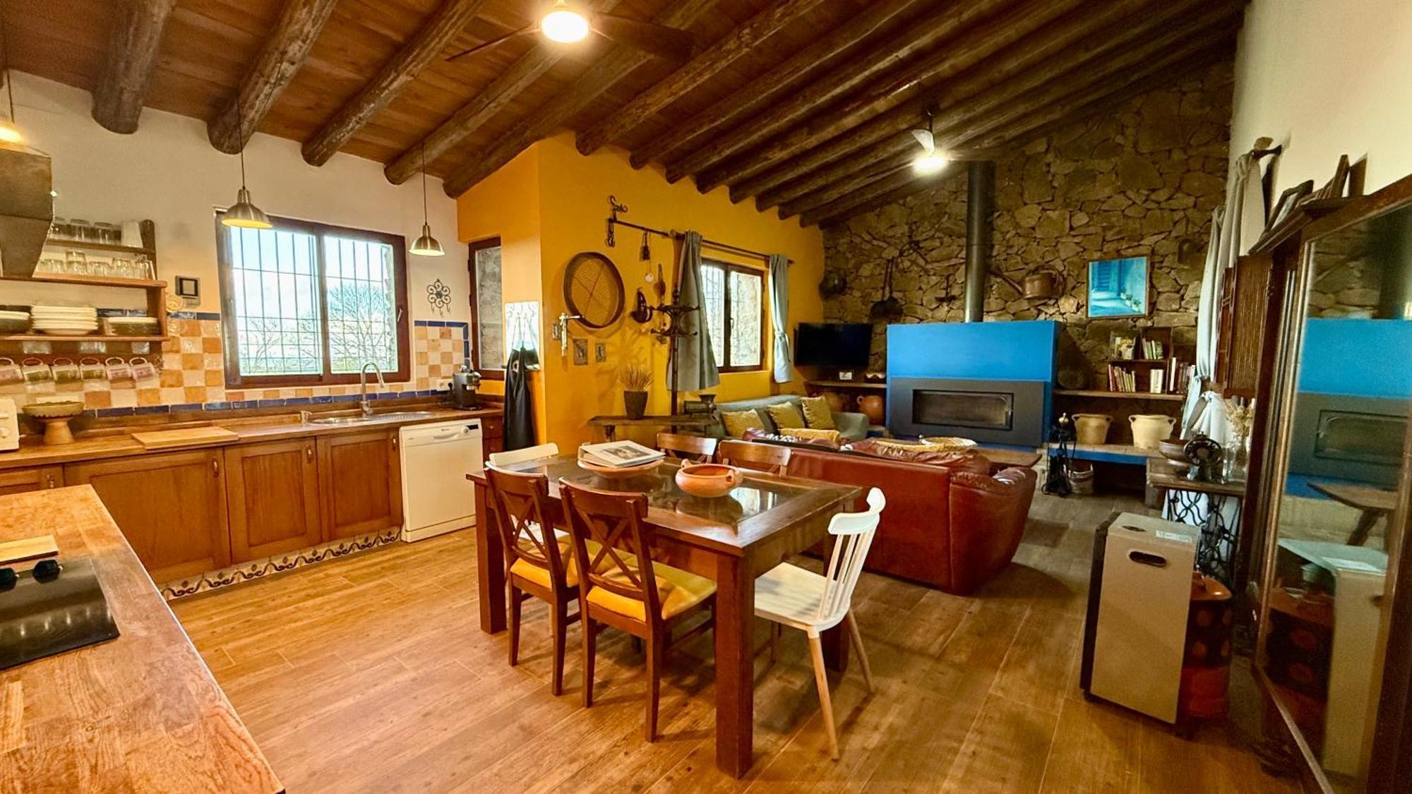 Sierra De Aguafria. El Robledillo Country house *